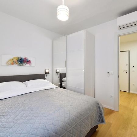 Ophelia Apartment With Parking Zagreb Extérieur photo