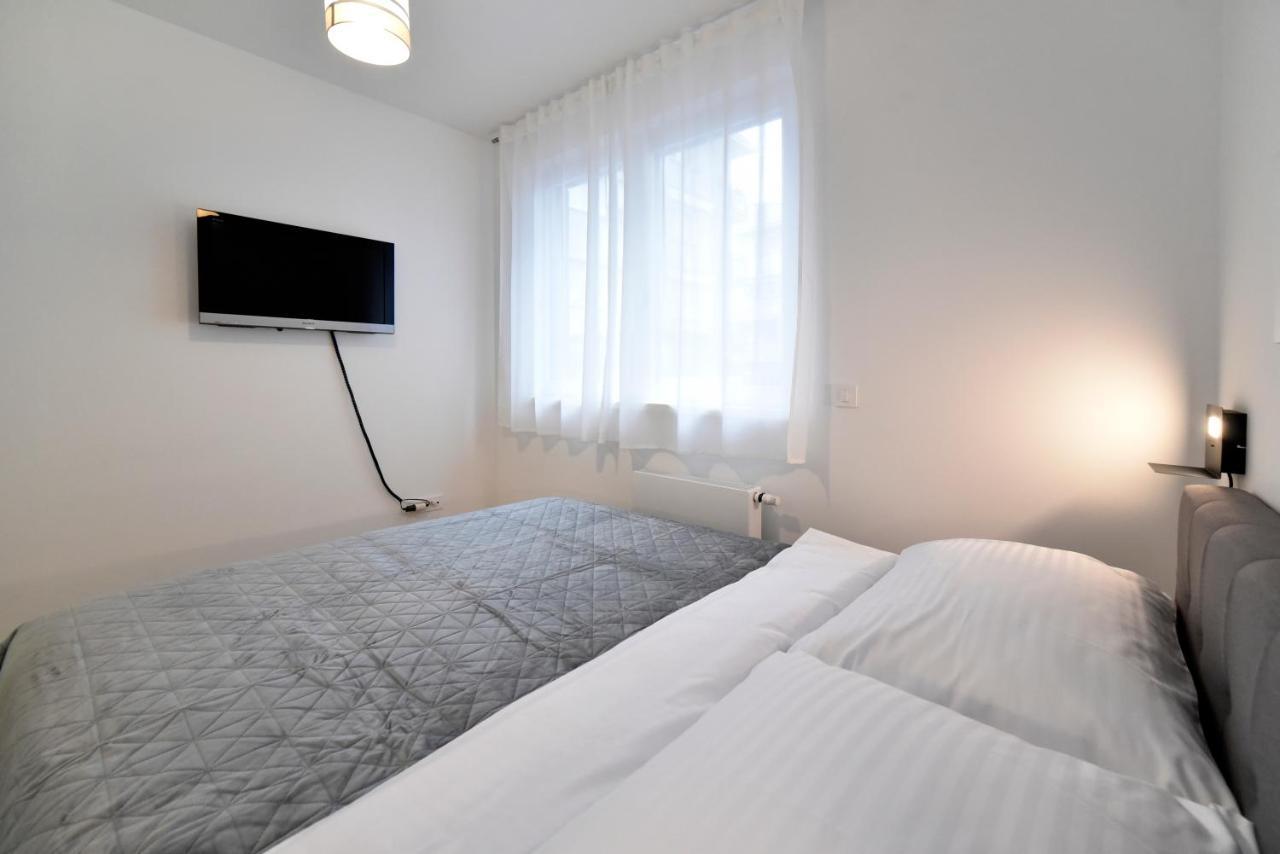 Ophelia Apartment With Parking Zagreb Extérieur photo