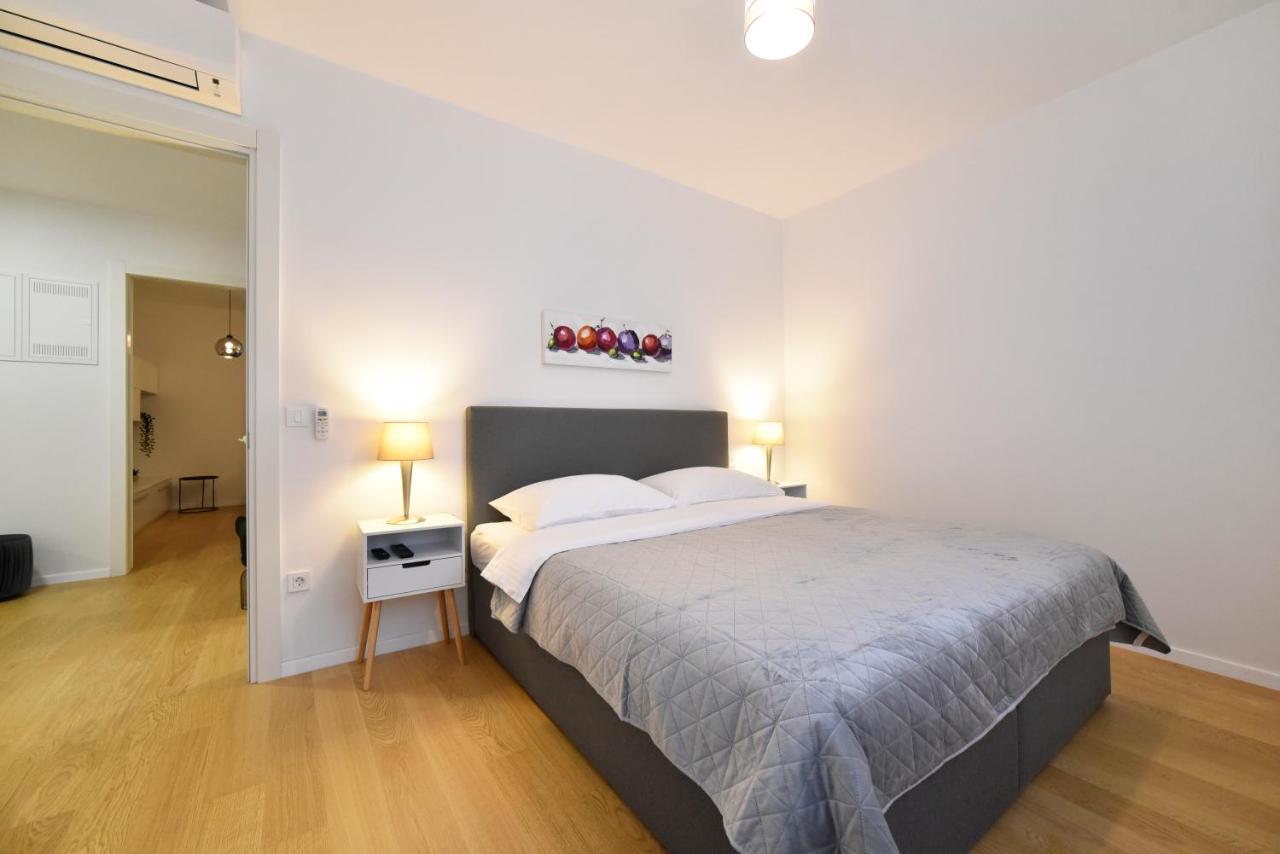 Ophelia Apartment With Parking Zagreb Extérieur photo