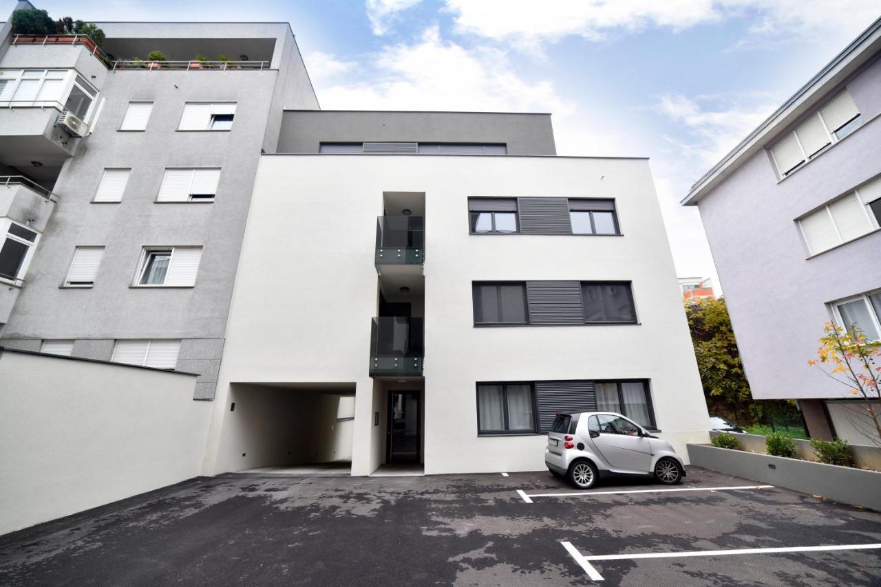 Ophelia Apartment With Parking Zagreb Extérieur photo